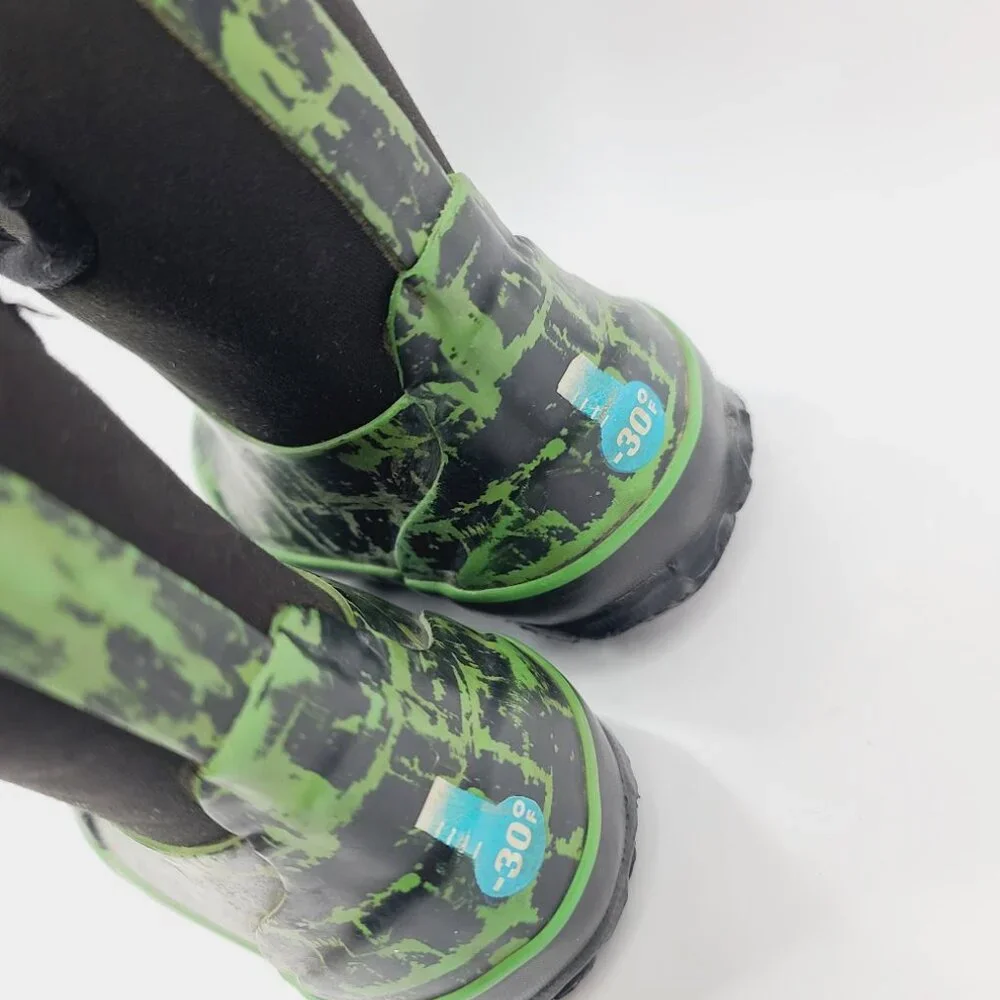 Bogs Boys Black Green Graffiti‎ Classic High Waterproof Winter Boots Size US 7